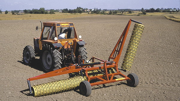 The first version of ring roller